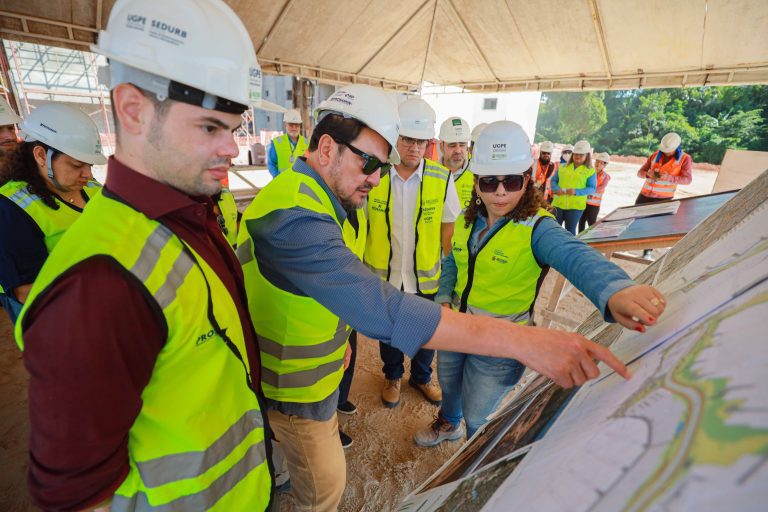Missão do BID visita os conjuntos habitacionais do Prosamin+ e destaca o avanço das obras