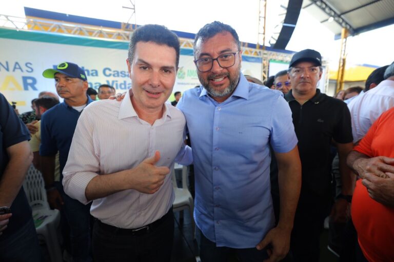 Governador Wilson Lima, Ministério das Cidades e prefeitura assinam contrato para a construção de 400 casas em Tefé