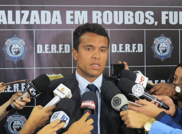 Delegado do AM é preso em operação da PF por sequestro e tortura em Roraima