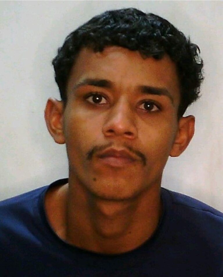 Polícia Civil divulga imagens de trio procurado por roubo a ônibus da linha 357