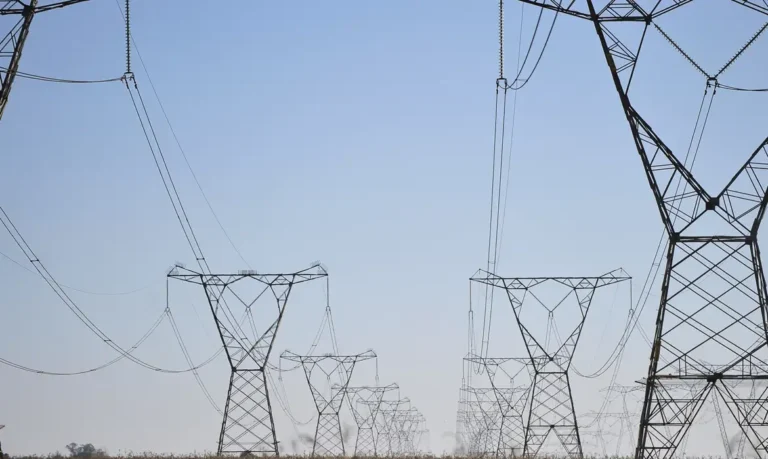 Governo amplia Luz para Todos na Amazônia Legal