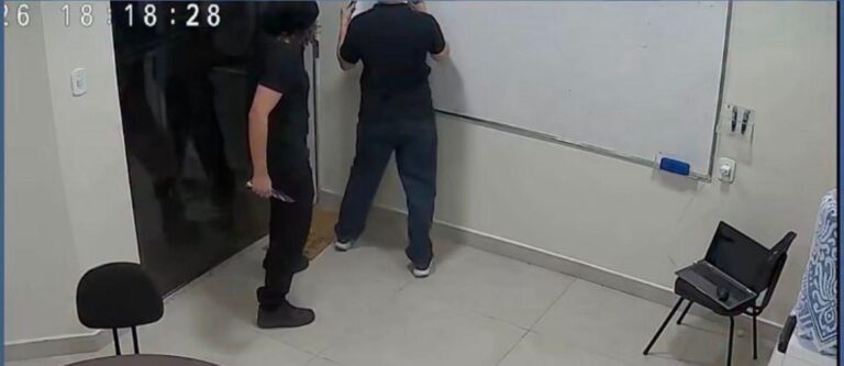 Aluno ataca professor com golpes de faca durante aula particular em Manaus