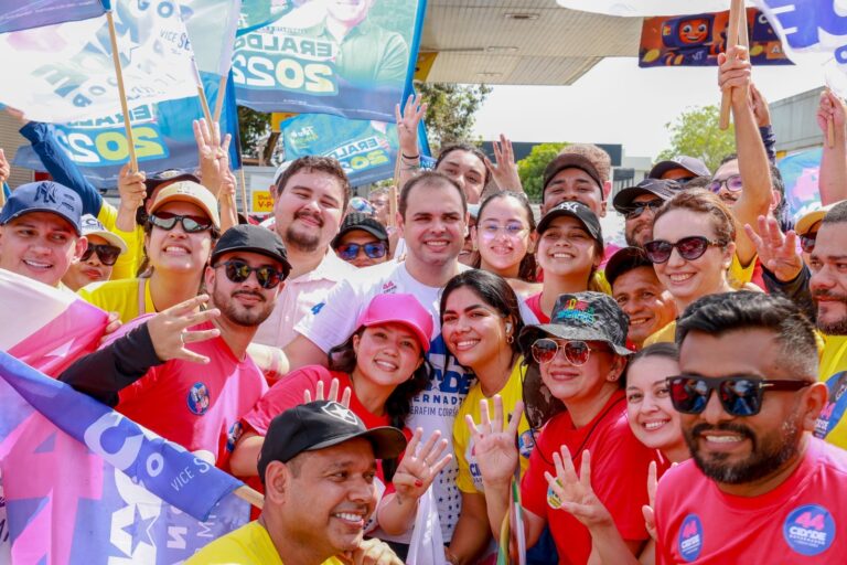 Roberto Cidade dialoga com comerciantes e reforça propostas durante corpo a corpo na zona Leste