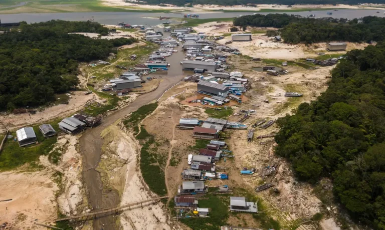 El Niño severo castiga mais de 2 mil comunidades na Amazônia