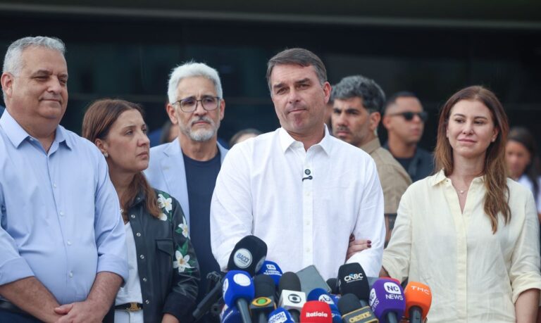 STF nega operação na mansão de Flávio Bolsonaro, que violou ordem judicial e deixou o país