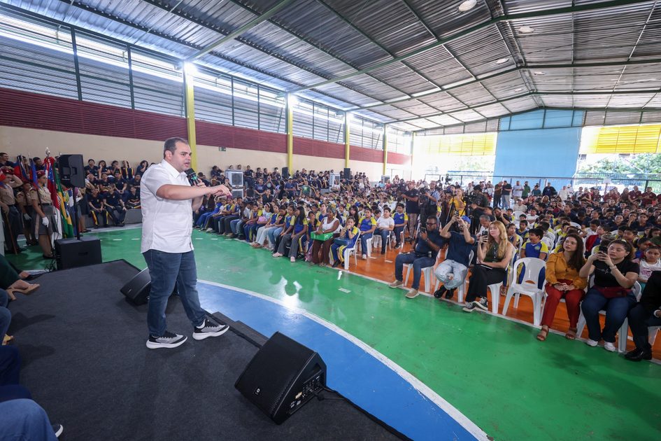 Roberto Cidade confirma abono do Fundeb para servidores da educação em 2026