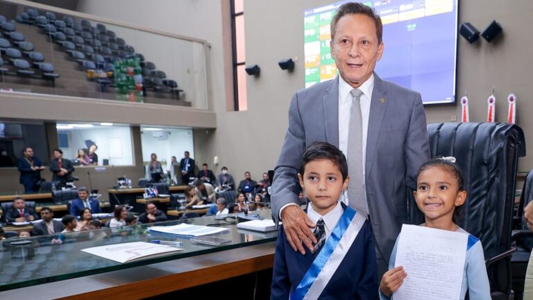 Presidente da Aleam, Adjuto Afonso, destaca cidadania no encerramento do projeto ‘Cidadão de Berço’