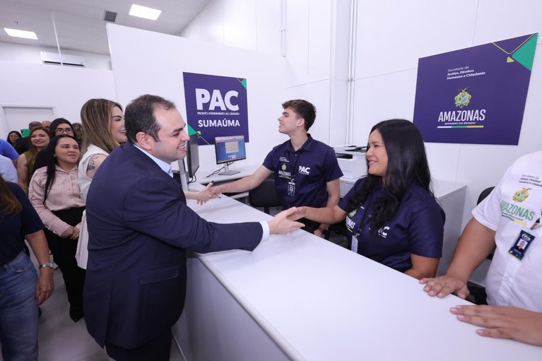 Roberto Cidade liberou mais de R$ 464 milhões em reajustes, promoções e convocações de servidores em 2026